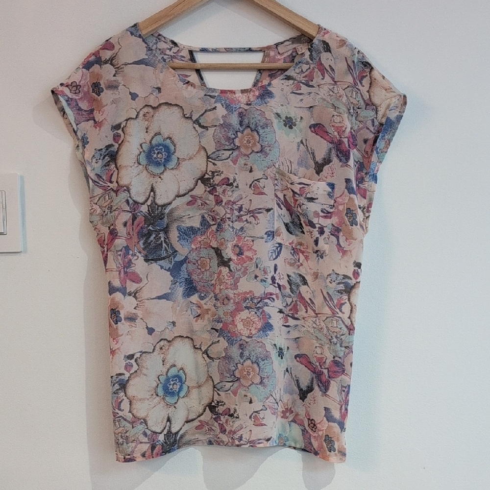 Forever 21 Sheer Floral Short Sleeve Blouse With Flowy Foldover Flap Back Size M